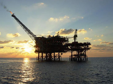 Иран выделит на развитие морских нефтяных месторождений $900 млн.
