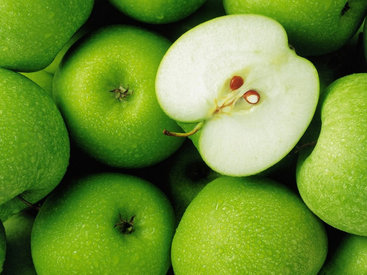 10 причин сильно полюбить зеленые яблоки