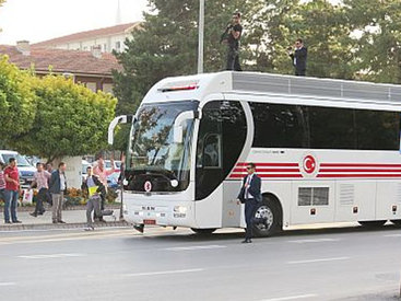 ДТП с участием автобуса канцелярии Давутоглу