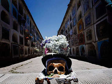 В Боливии прошел "День черепов" - ФОТОСЕССИЯ