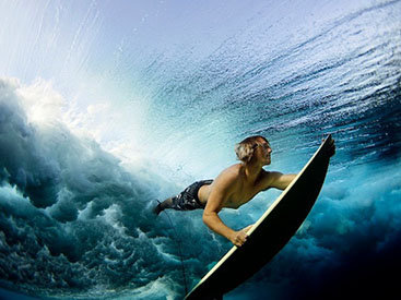 Зрелищные фотографии серферов под водой - ФОТОСЕССИЯ