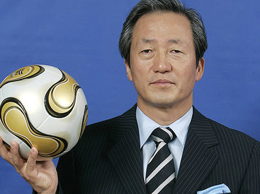 На пост президента ФИФА претендует корейский миллиардер