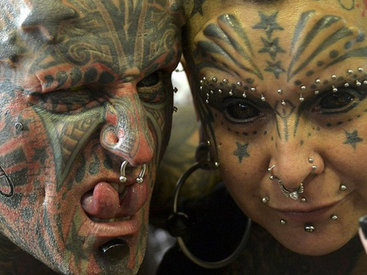 Шокирующие персонажи на выставке тату в Колумбии - ФОТО