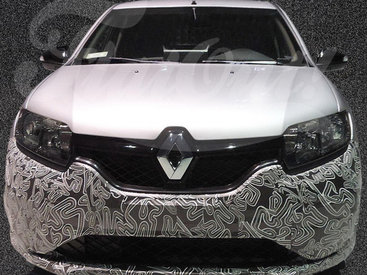Шпионы поймали "заряженный" Renault Sandero - ФОТО
