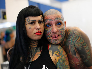 Разрисованные люди: ежегодная конференция татуировщиков в Бразилии - ФОТО