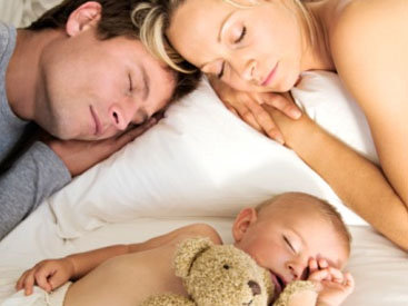 Подсчитано, сколько недосыпают родители младенцев
