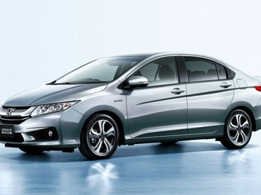 Honda выпустила новый гибридный седан Honda Grace - ФОТО