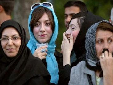 İranda bu geyimlərin satışına qadağa qoyuldu