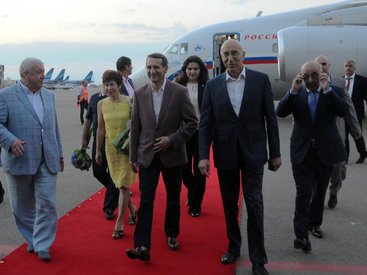 Председатель Государственной думы России находится с визитом в Азербайджане