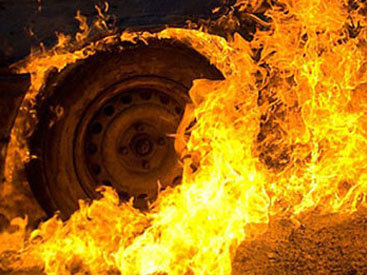 В Агджабеди и Баку сгорели автомобили