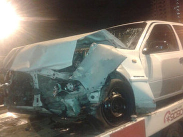 6 человек погибли при столкновении Mercedes и ВАЗ-2106 в Баку - ОБНОВЛЕНО - ФОТО