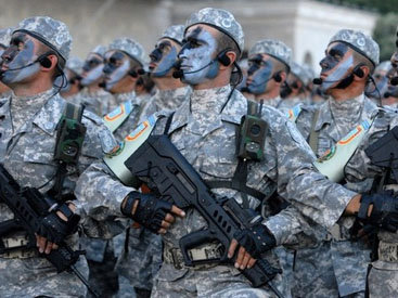 В Азербайджане отмечается День Вооруженных сил