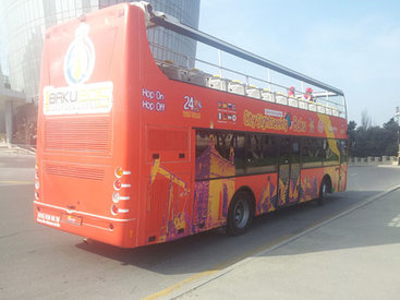 Двухэтажные автобусы в Баку: что в них необычного? – ФОТО