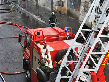 Cильный пожар в азербайджанском Люксембурге