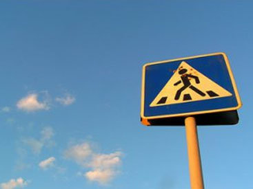 Новый знак в Баку обеспечит безопасность пешеходов – ФОТО