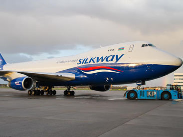 Азербайджан приобрел новый самолет марки Boeing - ФОТО