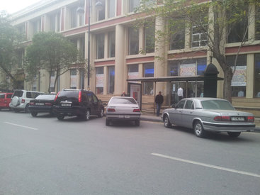 Беззаконие в центре Баку: кто остановит нарушителей? - ФОТО