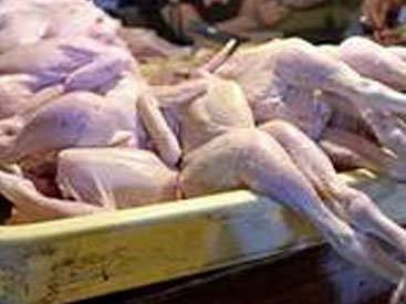 Азербайджан запретил импорт курятины из двух стран