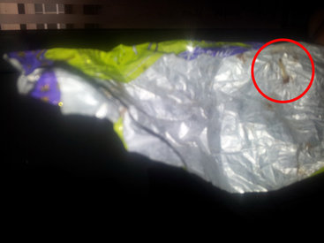 Покупателя шокировали конфеты, купленные в Баку - ФОТО