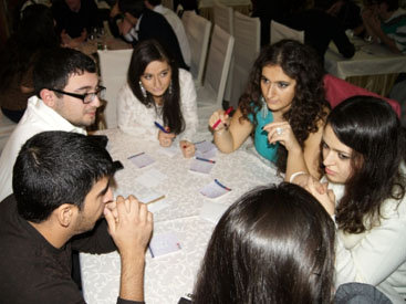 В Азербайджане состоится чемпионат среди студентов по игре "Что? Где? Когда?"
