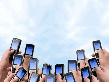 Азербайджан выбирает: заменят ли мессенджеры мобильную связь