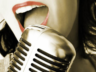 Российским певцам могут запретить петь под фонограмму
