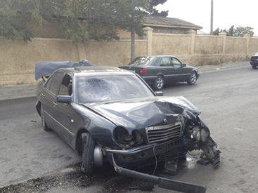 Paytaxt sabahı qəzayla açdı: "Mercedes" zay oldu - FOTO