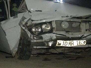 Пьяные водители устроили драку после ДТП в Баку, трое раненых - ФОТО