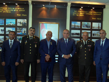 Награду азербайджанского шехида вручили его семье - ФОТО
