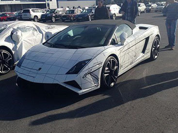 В Баку привезены два дорогостоящих Lamborghini - ФОТО