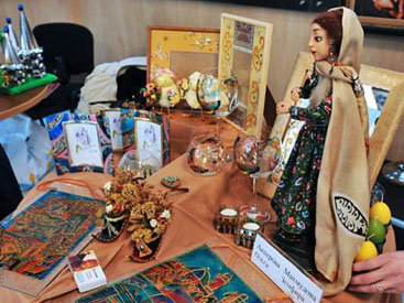 В Баку открылся благотворительный Пасхальный базар - ФОТО