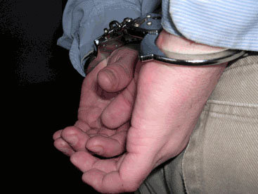 В одной из тюрем Азербайджана за попытку передачи наркотиков задержаны два человека