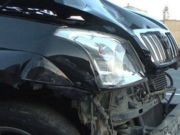 В Баку столкнулись Toyota Prado и ВАЗ, 4 раненых