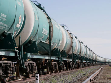 Грузовой поезд с топливом сошел с рельсов в Иране