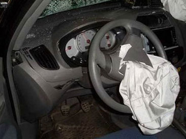 В Хачмазе столкнулись Opel и ВАЗ, пострадала женщина