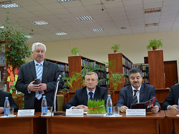 В Киеве состоялась конференция, посвященная 90-летию со дня рождения Гейдара Алиева - ФОТО