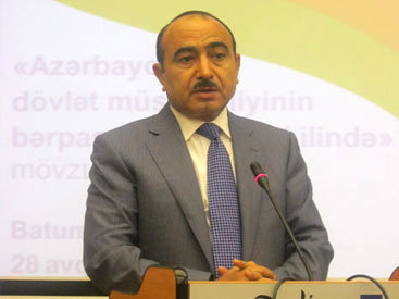 Али Гасанов: Заявления Азербайджана о праве освободить свои земли любым путем сталкиваются с протестом сил, имитирующих урегулирование