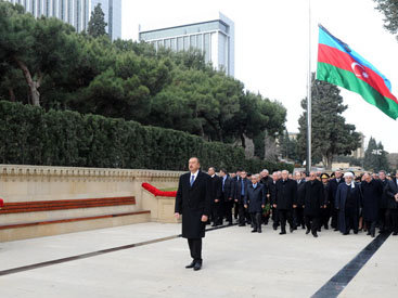 Президент Азербайджана почтил светлую память шехидов - ОБНОВЛЕНО - ФОТО