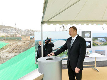 Президент Ильхам Алиев принял участие в церемонии закладки фундамента Дворца водных видов спорта - ОБНОВЛЕНО - ФОТО