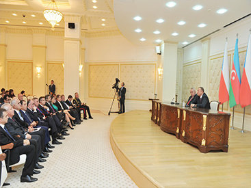 Президент Ильхам Алиев: "Резолюция Европарламента - не более чем клочок бумаги" - ОБНОВЛЕНО - ФОТО - ВИДЕО