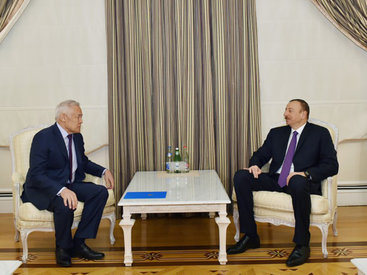 Президент Ильхам Алиев принял посла Казахстана - ФОТО