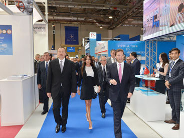 Президент Ильхам Алиев и его супруга Мехрибан Алиева приняли участие в открытии выставки "Caspian Oil & Gas 2013" - ОБНОВЛЕНО - ФОТО