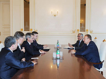 Президент Азербайджана принял делегацию во главе с губернатором Астраханской области России
