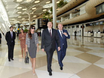 Президент Ильхам Алиев и его супруга Мехрибан Алиева приняли участие в церемонии открытия нового аэровокзального комплекса в Баку - ОБНОВЛЕНО - ФОТО