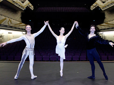Азербайджанские танцоры восхитили латвийскую публику