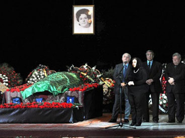 Приму азербайджанской оперы аплодисментами проводили в последний путь - ФОТО