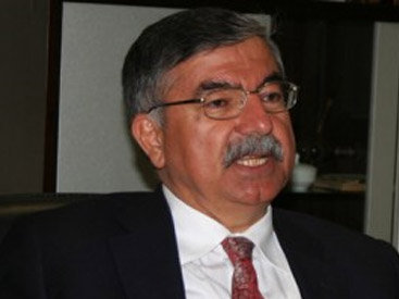 Глава Минобороны Турции посетит Азербайджан