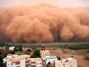На Китай обрушилась сильнейшая песчаная буря