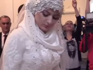 Скандально известная невеста из Чечни накажет журналистку