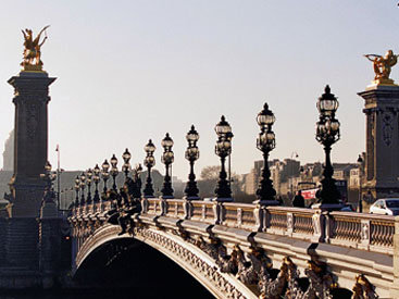 В Париже неизвестные ограбили бутик Yves Saint Laurent